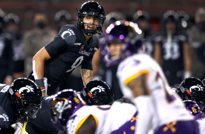 Cincinnati QB Desmond Ridder